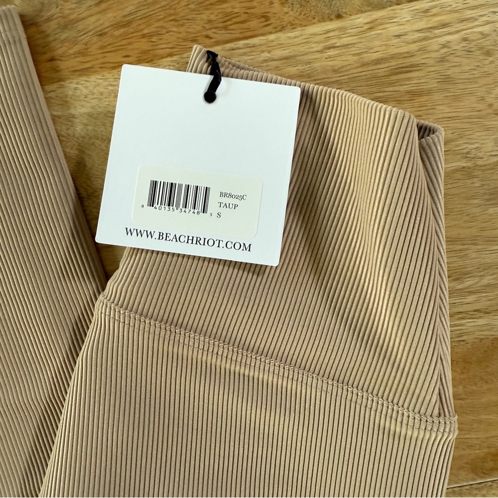 Beach Riot Taupe Ribbed Activewear - Picture 2 of 4